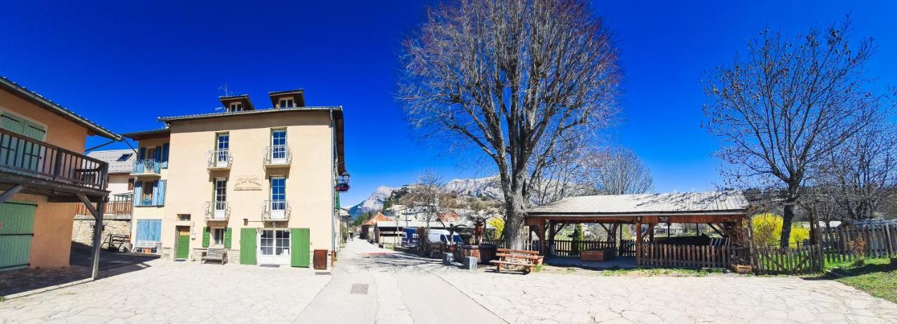 L'Auberge Saint-Vincent-les-Forts 외부 사진