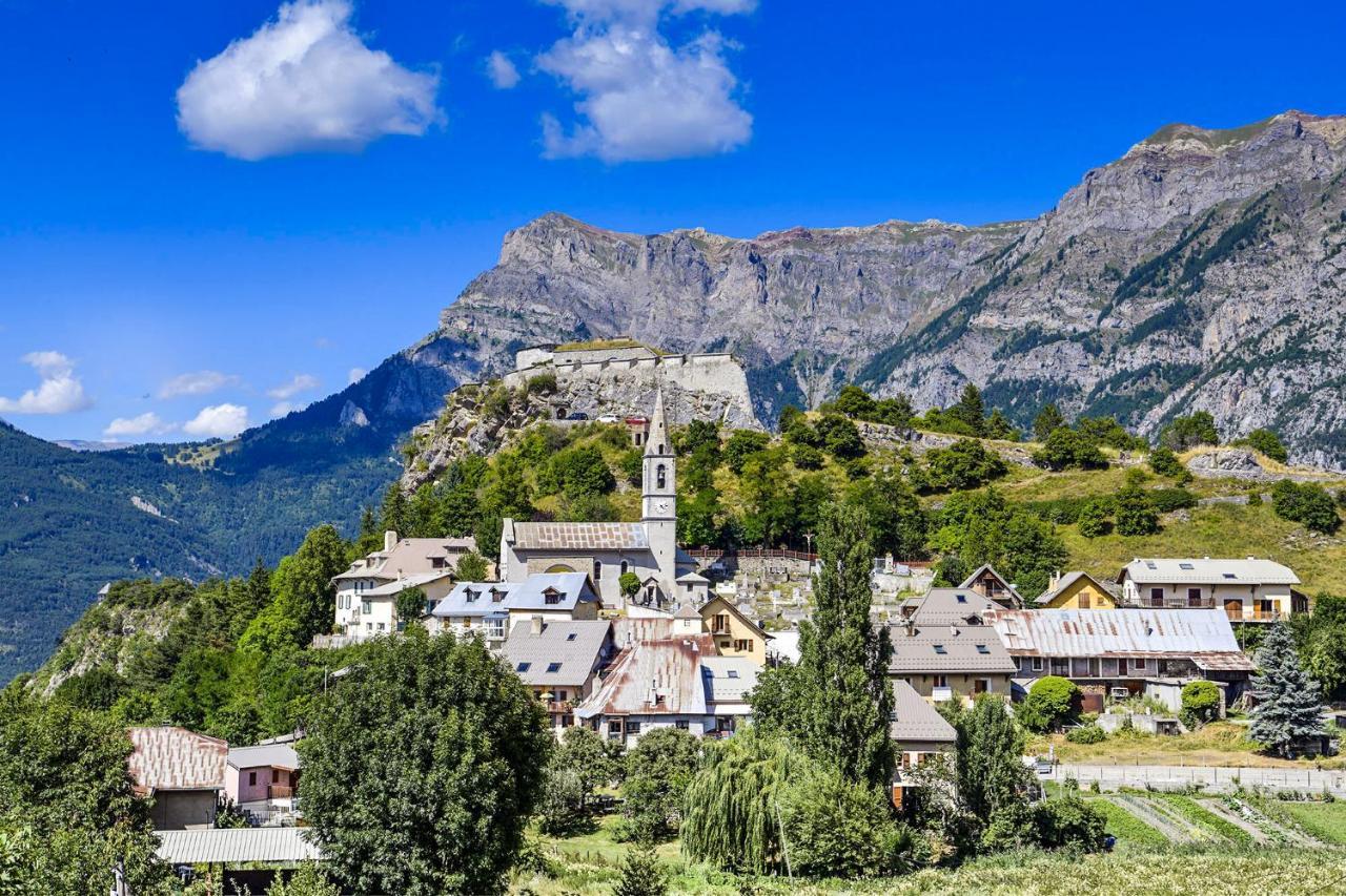 L'Auberge Saint-Vincent-les-Forts 외부 사진