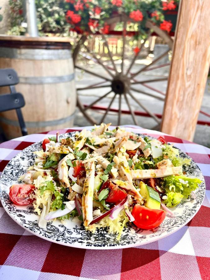 L'Auberge Saint-Vincent-les-Forts 외부 사진